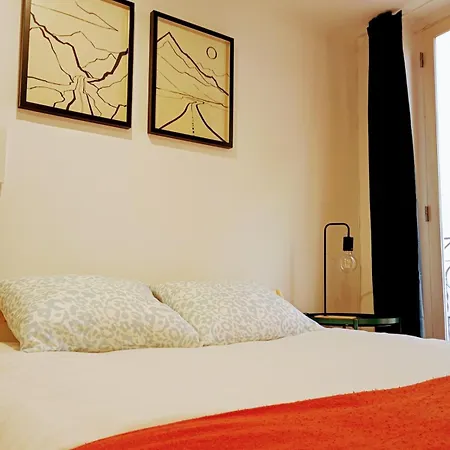 By Avenida Da Liberdade *