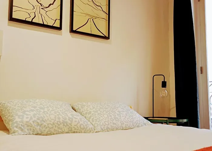 By Avenida Da Liberdade *